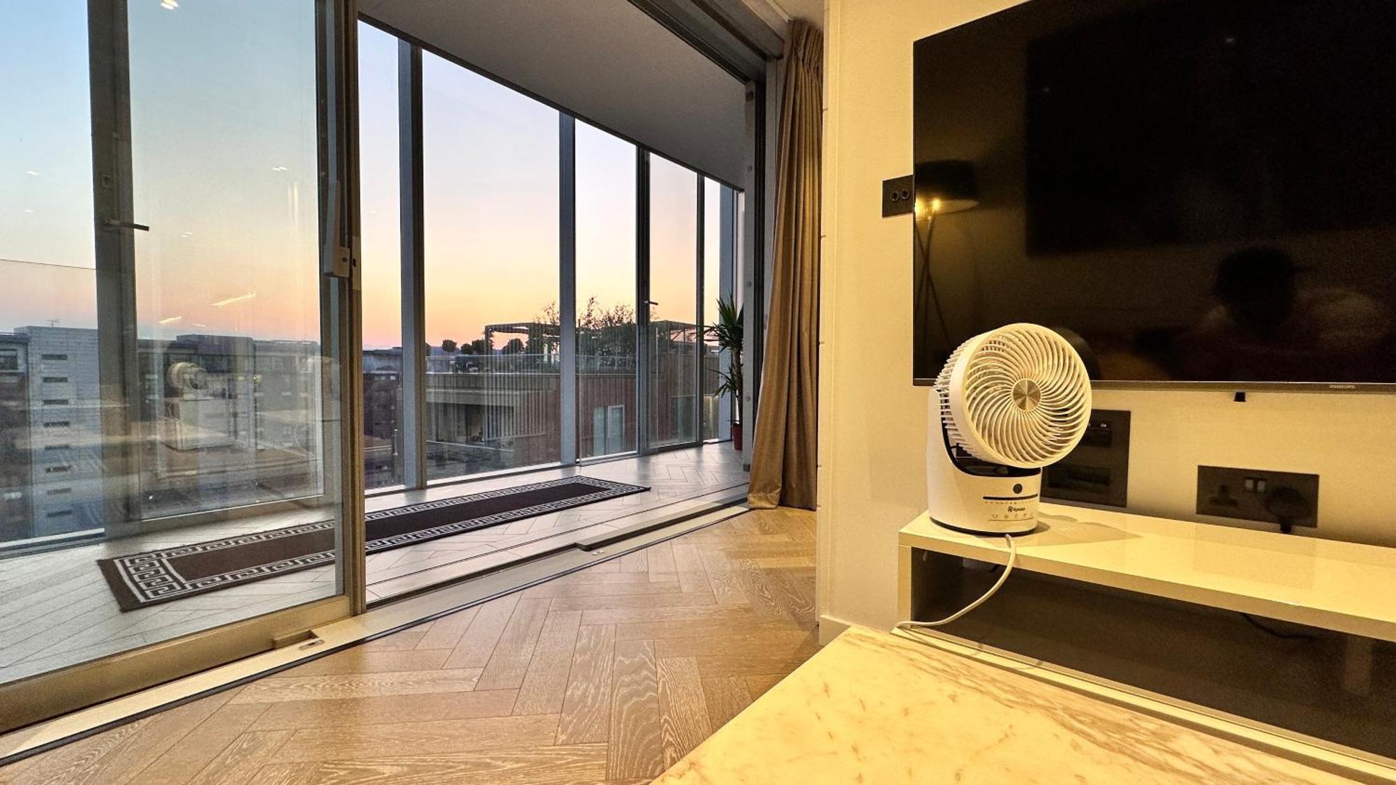 Battersea Power Station - Winter Garden Balcony & 1Gb Wifi - Luxurylondonstays Extérieur photo